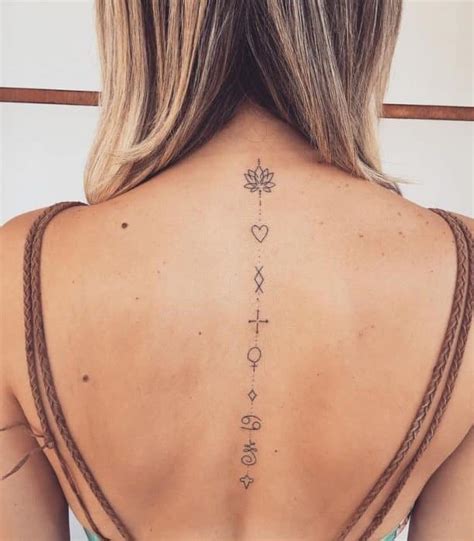 tatuajes de mujeres en la espalda|Tatuajes para mujeres en la espalda: +25 grandes y。